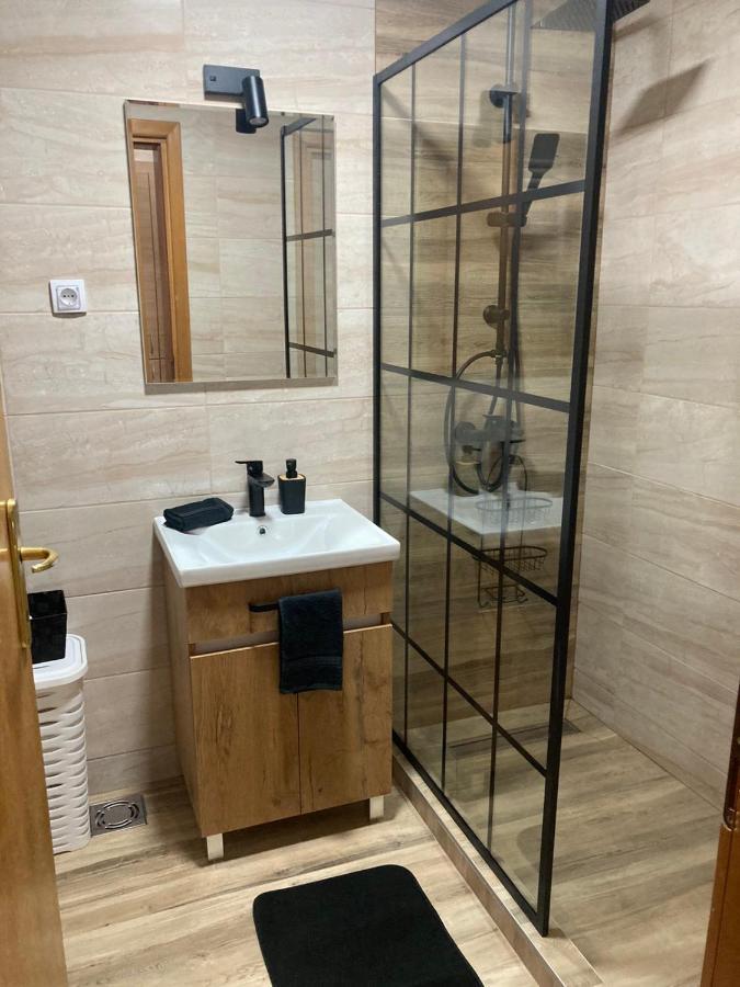 Apartman Anja Novi Sad Eksteriør billede