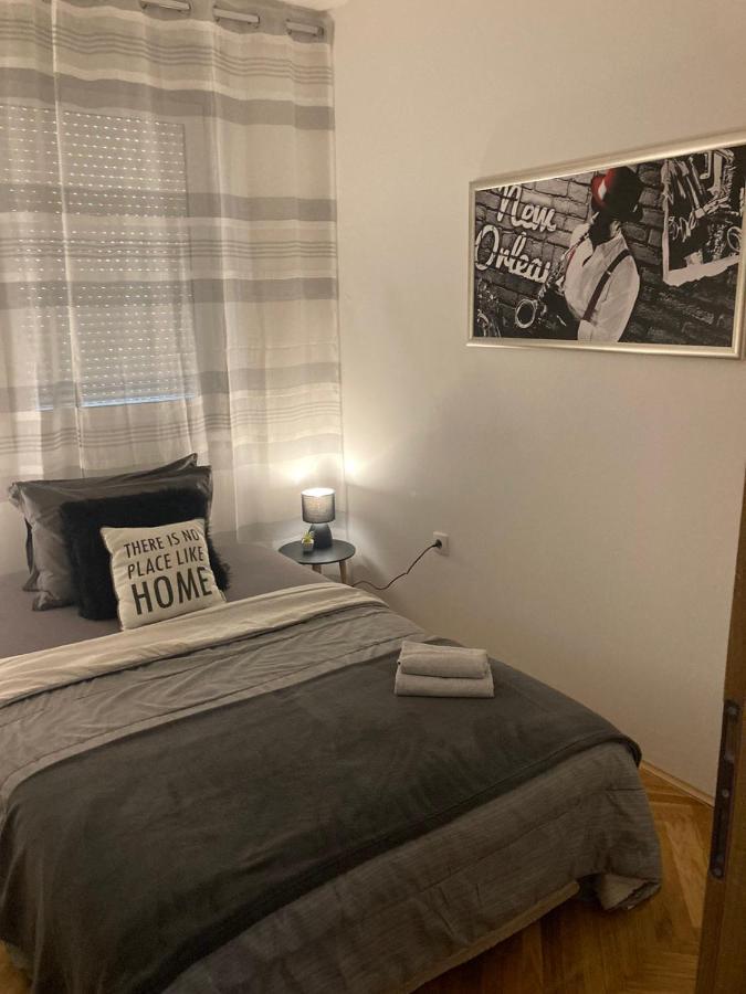 Apartman Anja Novi Sad Eksteriør billede