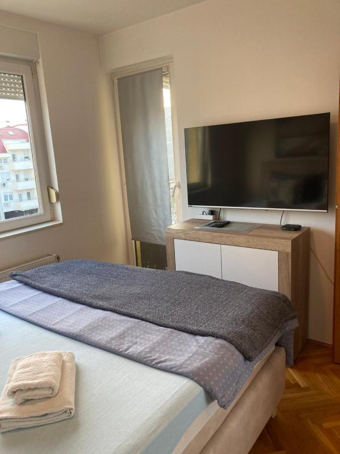 Apartman Anja Novi Sad Eksteriør billede